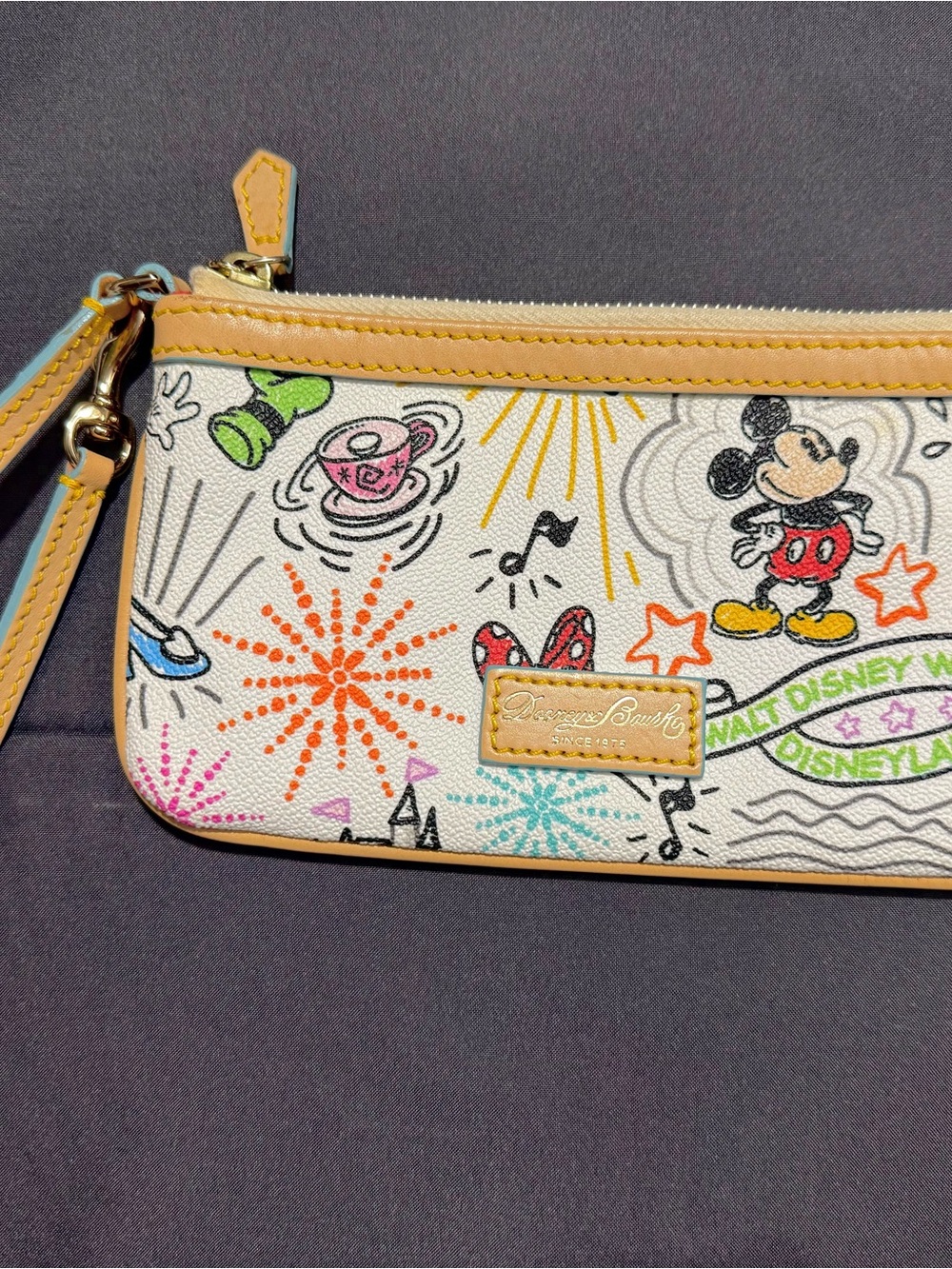 Disney Dooney & Bourke Sketch Slim Wristlet NWOT Mickey Chip Dumbo